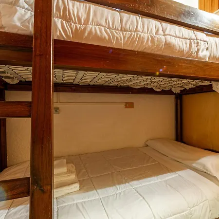 Casa Alpina - Relax E Natura A La Thuile