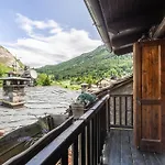 Casa Alpina - Relax E Natura A * La Thuile